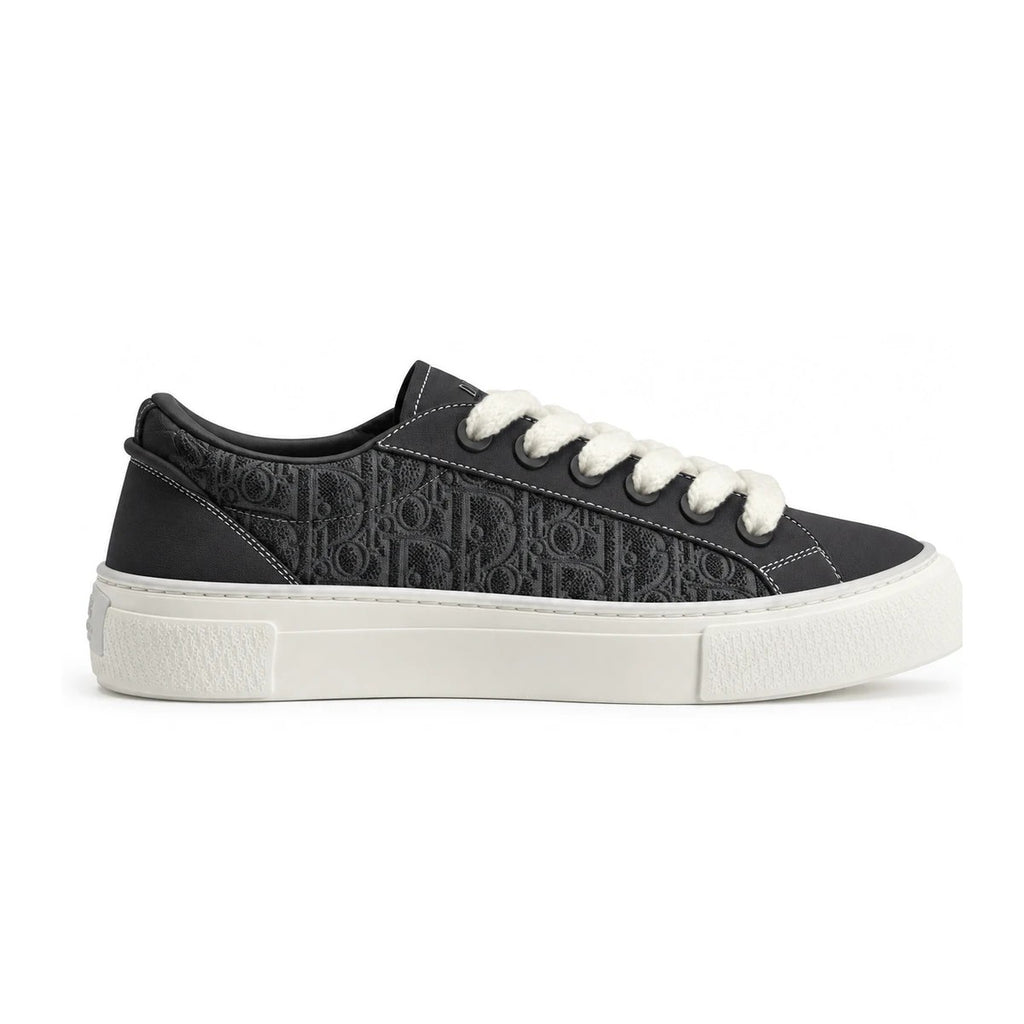 Black colorway