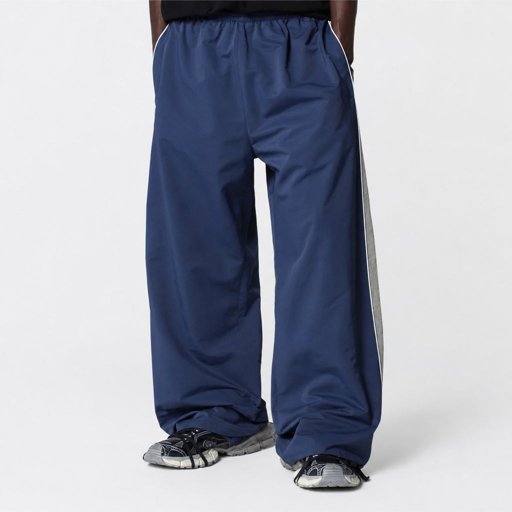 Blue Trousers, photo 1