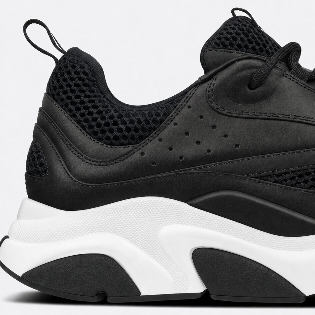 Black / White sneaker, three-quarter view